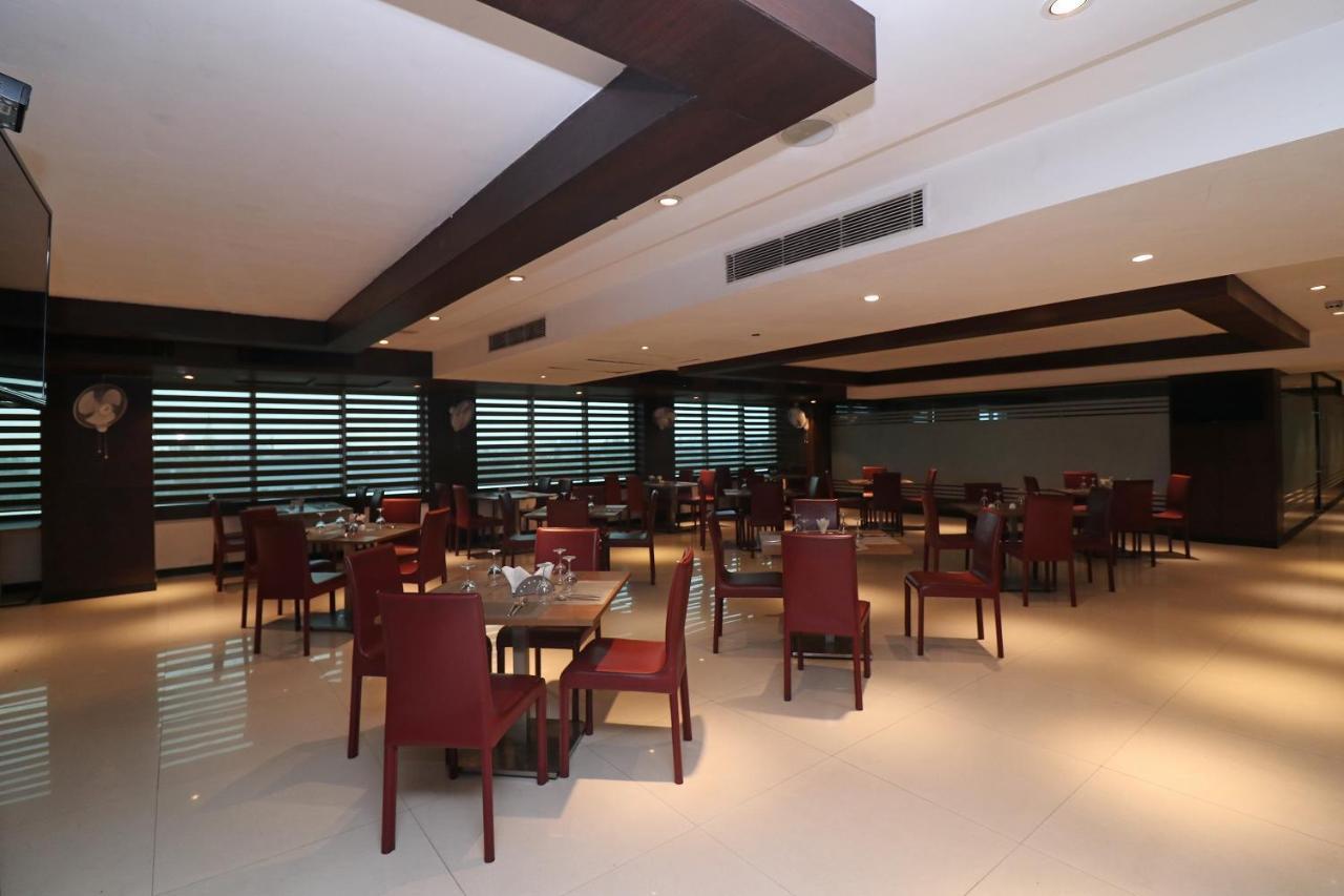 Capital O 19296 Joy Inn & Suites Bhiwadi Kültér fotó