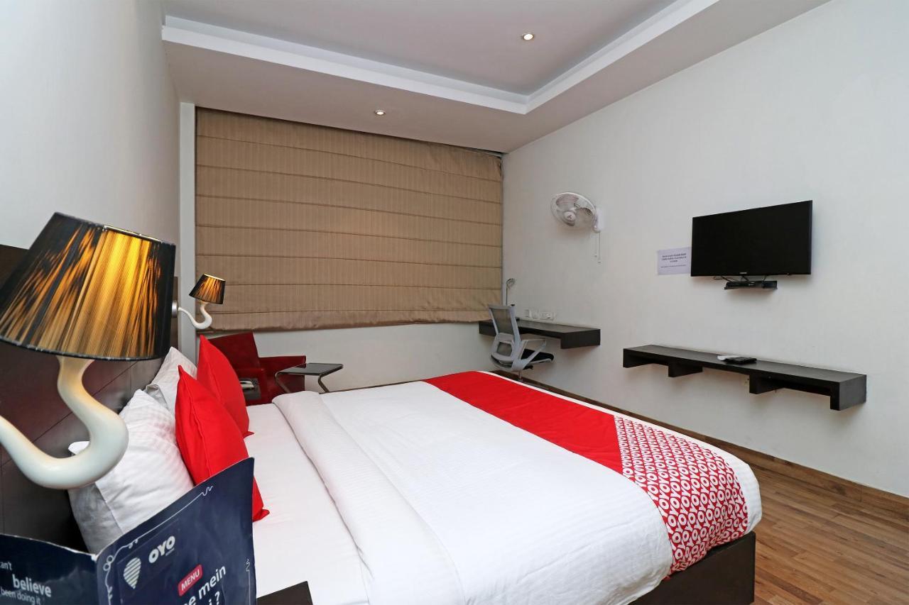 Capital O 19296 Joy Inn & Suites Bhiwadi Kültér fotó