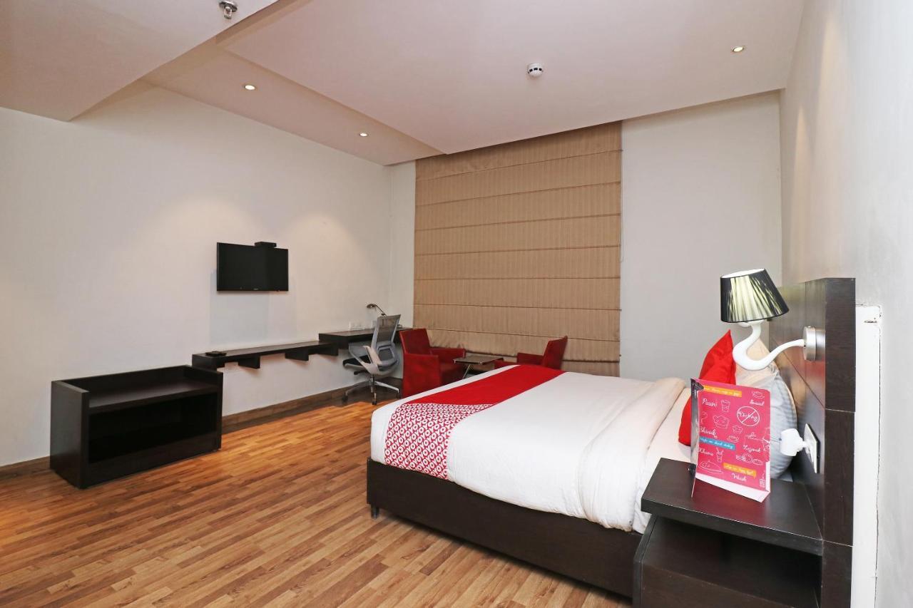 Capital O 19296 Joy Inn & Suites Bhiwadi Kültér fotó
